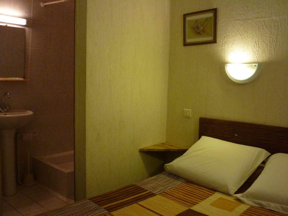 Hotel Du Centre 루르드 외부 사진